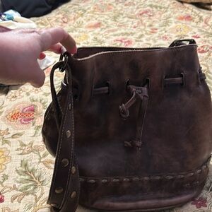 Bed/STU brown leather bucket bag